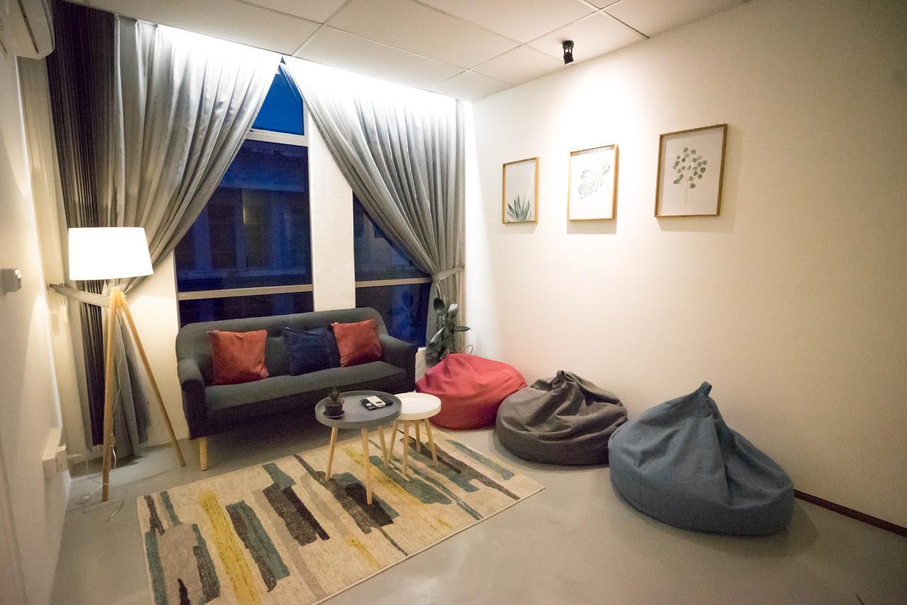 Cozy Hostel Kampong Sembulan Esterno foto