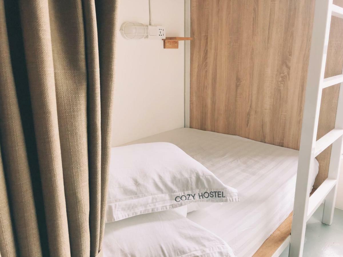Cozy Hostel Kampong Sembulan Esterno foto