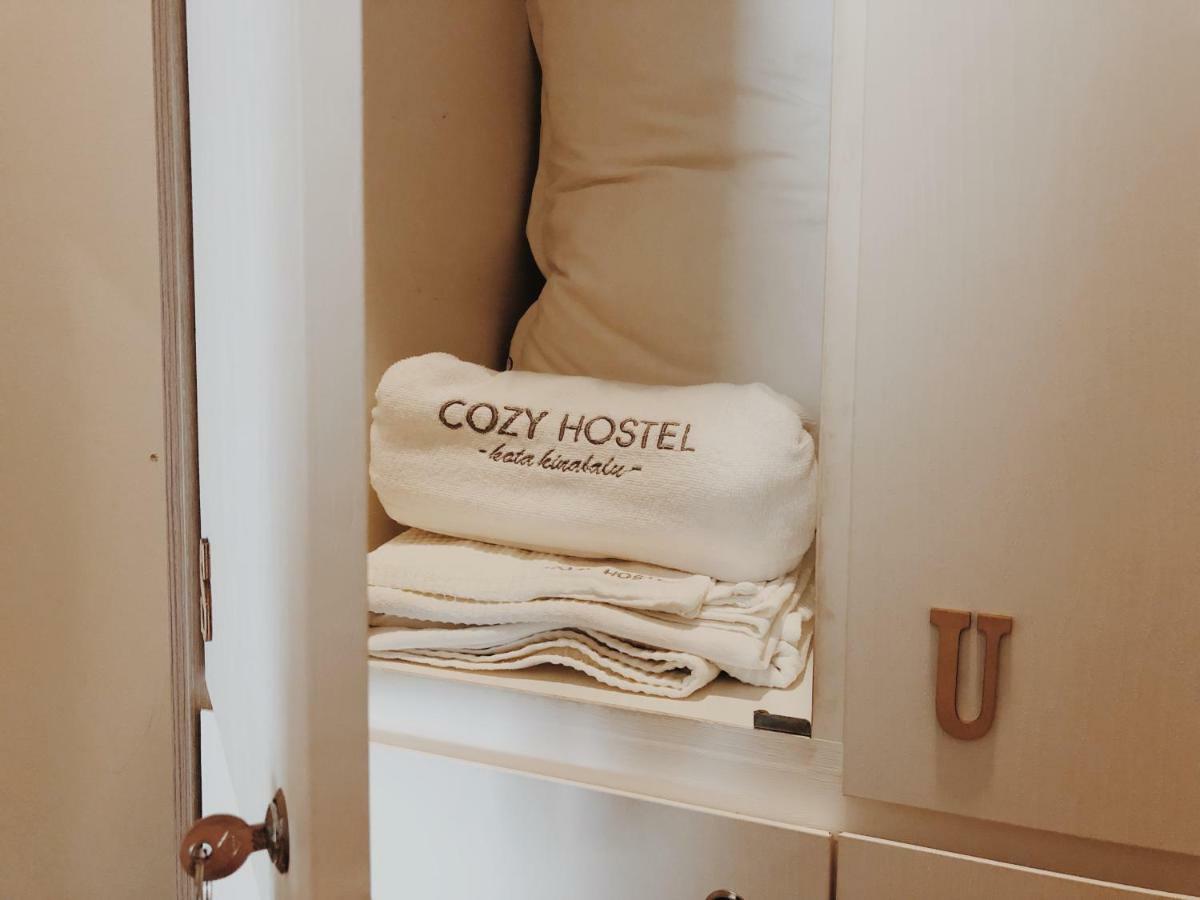 Cozy Hostel Kampong Sembulan Esterno foto